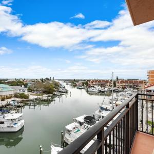 Three-Bedroom Apartment with Balcony