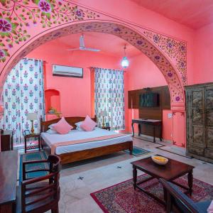 Palace Rooms: Enjoy Happy Hours with 1+1 offer