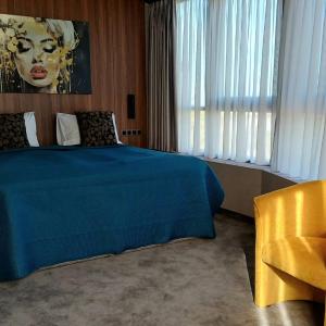 Panoramic Junior Suite - City and Mountain View & Free Parking