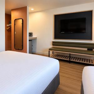 Double Room - Non-Smoking 