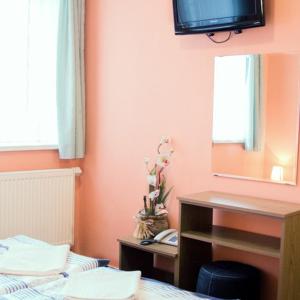 Deluxe Double Room with Shower