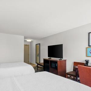 Room with Two Queen Beds - Non-Smoking