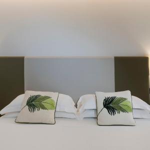 Deluxe Double Room with Balcony and Sea View