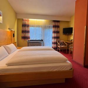 Double or Twin Room with Balcony