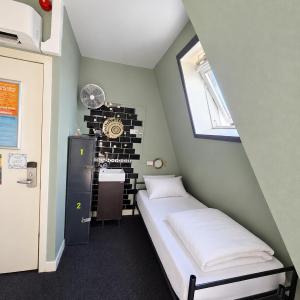 Bed in 3-Bed Mixed Dormitory Room