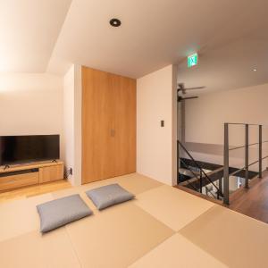 TATEWAKU: "Machiya" Two-Story Suite with Separate Bathhouse and Courtyard, 90sqm, Non-Smoking