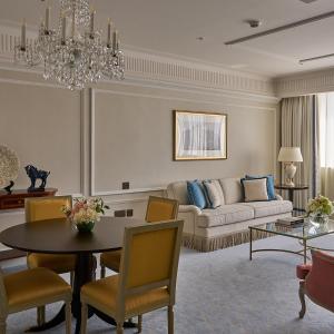 King One-Bedroom Suite