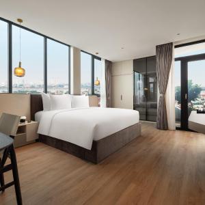 Duplex Penthouse Panorama View