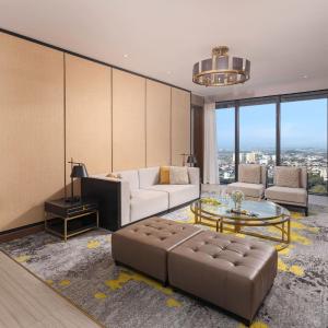 The Level Suite - Complimentary Executive Lounge Access
