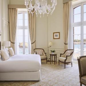 Deluxe King Room with Ocean View