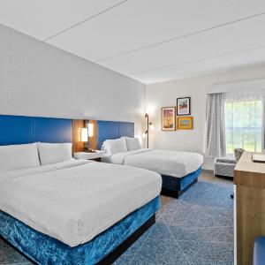 Queen Room with Two Queen Beds - Hearing Access/Non-Smoking