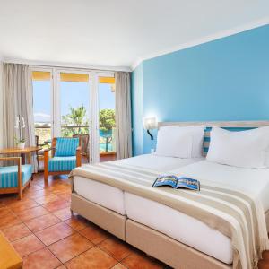 Double or Twin Room with Side Sea View