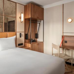 Premium Queen Room