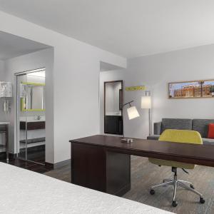 King Studio Suite with Sofa Bed - Non-Smoking