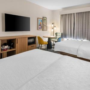 Room with Two Queen Beds - Non-Smoking