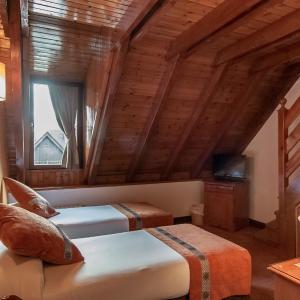 Duplex Quadruple Room