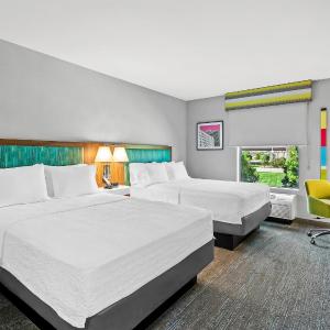 Queen Room with Two Queen Beds (4 Adults)