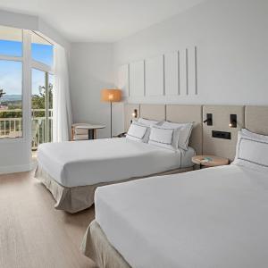 Grand Premium Room (2 Adults + 2 Children)