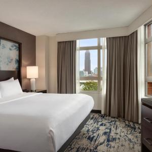 Corner King Suite with Park View