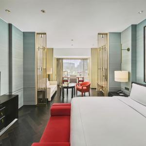 Premier King Room