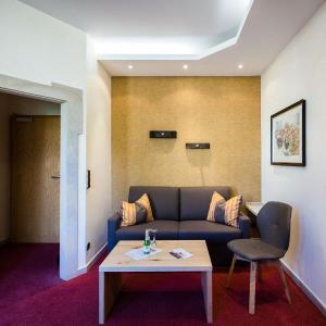 Deluxe Double Room (2 Adults + 1 Child)