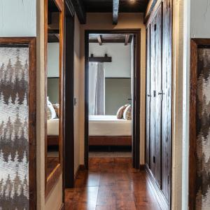 Junior Suite with Mountain View ( 3 adults + 1 child)