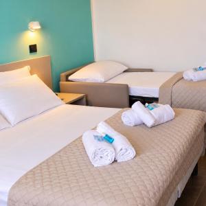 Triple Room with Side Sea View