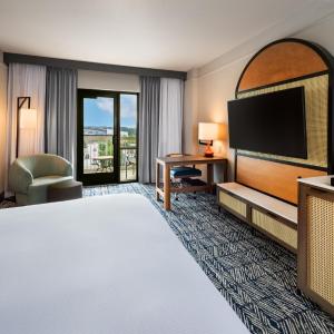 King Room with Balcony