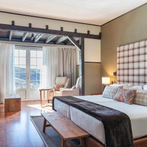 Superior Room with Mountain View and Terrace (2 adults)