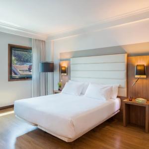 Junior Suite (2 Adults + 2 Children)