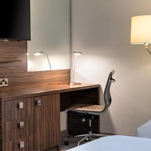 Deluxe Double plus Single Bed