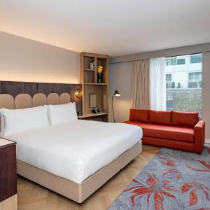 Deluxe King Room with Single Sofa Bed - Tower