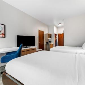 Queen Room with Two Queen Beds