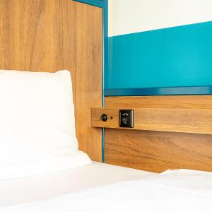 Bed in 4-Bed Mixed Dormitory Room with Shared Bathroom