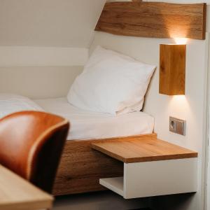 Twin Room with Private Bathroom