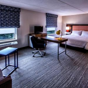 King Studio Suite with Sofa Bed - Non-Smoking