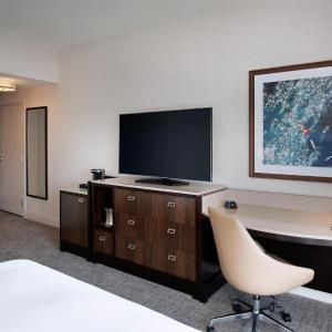 Queen Room with Two Queen Beds - Hearing Access