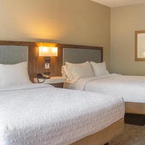 Room with Two Queen Beds - Non-Smoking