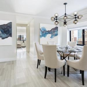 One-Bedroom Suite with Dining Area - Manhattan Floor