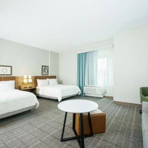 Queen Studio Suite
