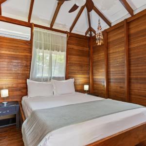 Deluxe Bungalow with Garden View