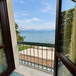 Superior Double Room with Lake View