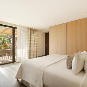 Riviera Suite
