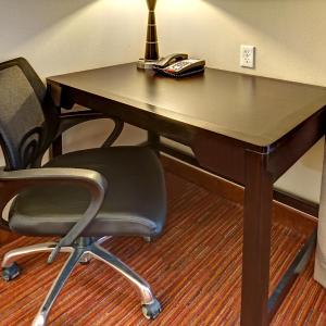 King Room with Accessible Tub - Mobility and Hearing Access/Non-Smoking