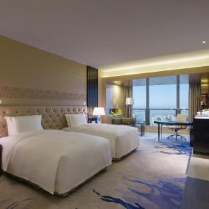Ocean View Executive Twin Room with Lounge Access