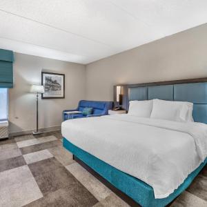 King Room with Sofa Bed and Study - Non-Smoking
