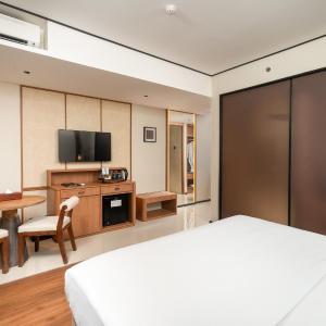 Premier Pool Access with Afternoon Tea