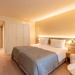 Room with Side Sea View