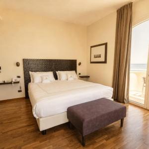 Charme Double Room with Sea View