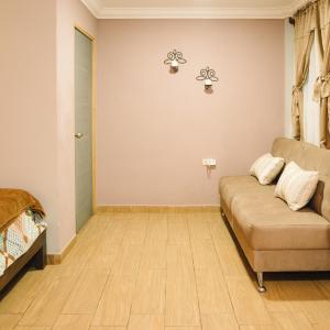 Twin Room with Private Bathroom